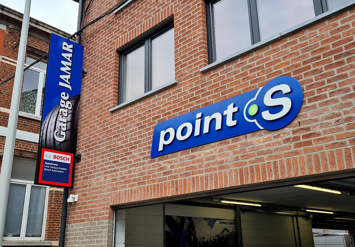 enseigne potence garage adn concept lettrage chimay