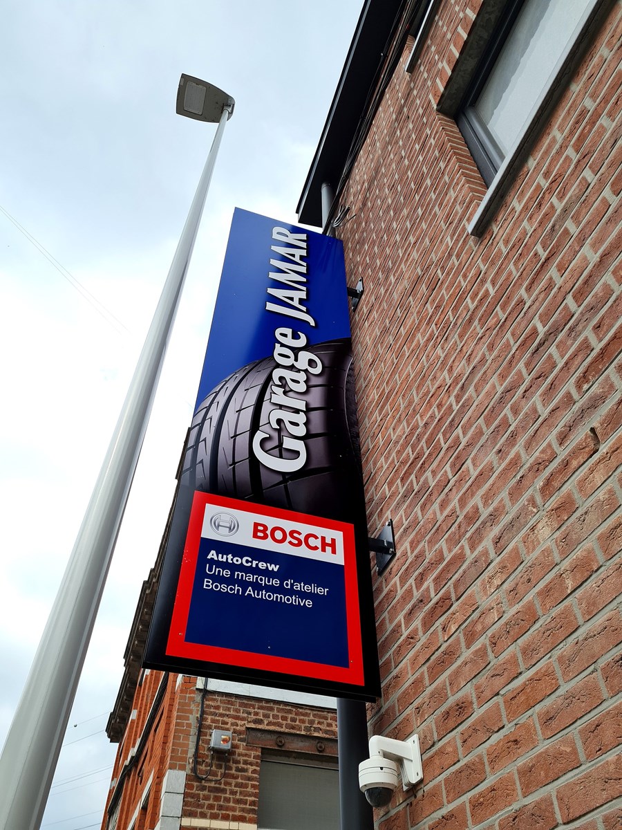 enseigne potence garage adn concept lettrage